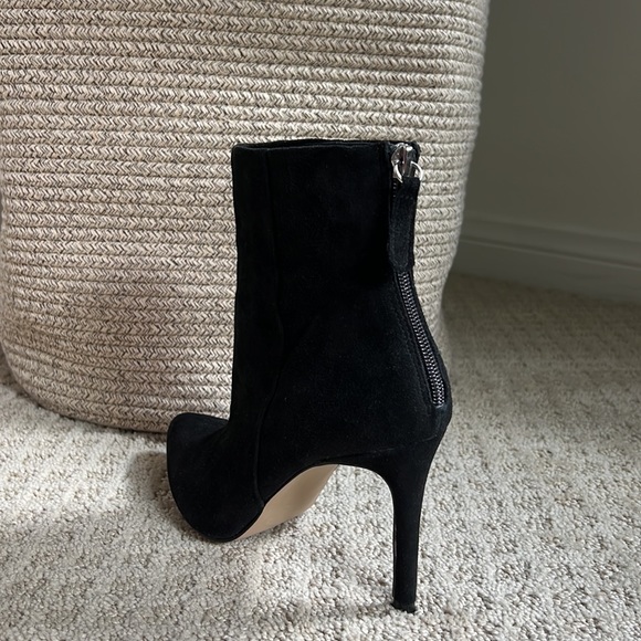 STEVE MADDEN suede booties 7M - Picture 2 of 6